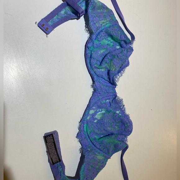 Sexy lace blue and green Victoria secret bra - Picture 1 of 3